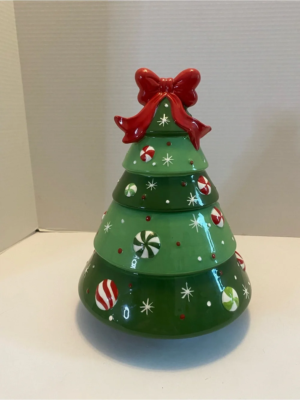 Christmas Tree Cookie Jar w/ Gum Drops & A Bow Atop The Tree Holiday Decor